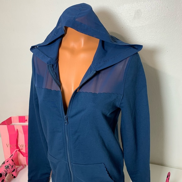 VICTORIA SPORT FULL ZIP HOODIE MESH PANEL JACKET - Picture 3 of 9